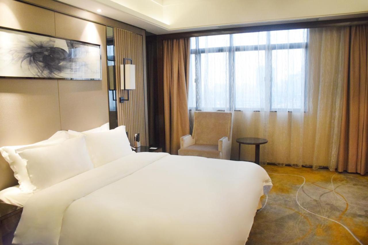 Ramada Foshan Hotel Eksteriør bilde