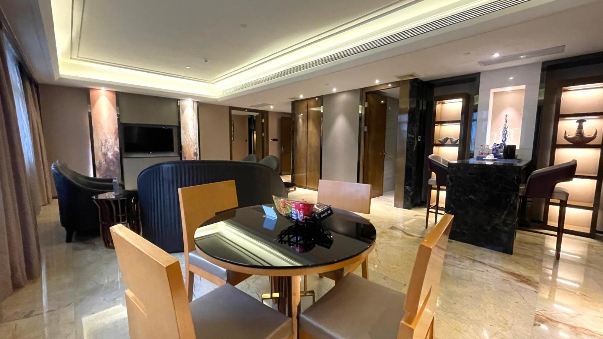 Ramada Foshan Hotel Eksteriør bilde