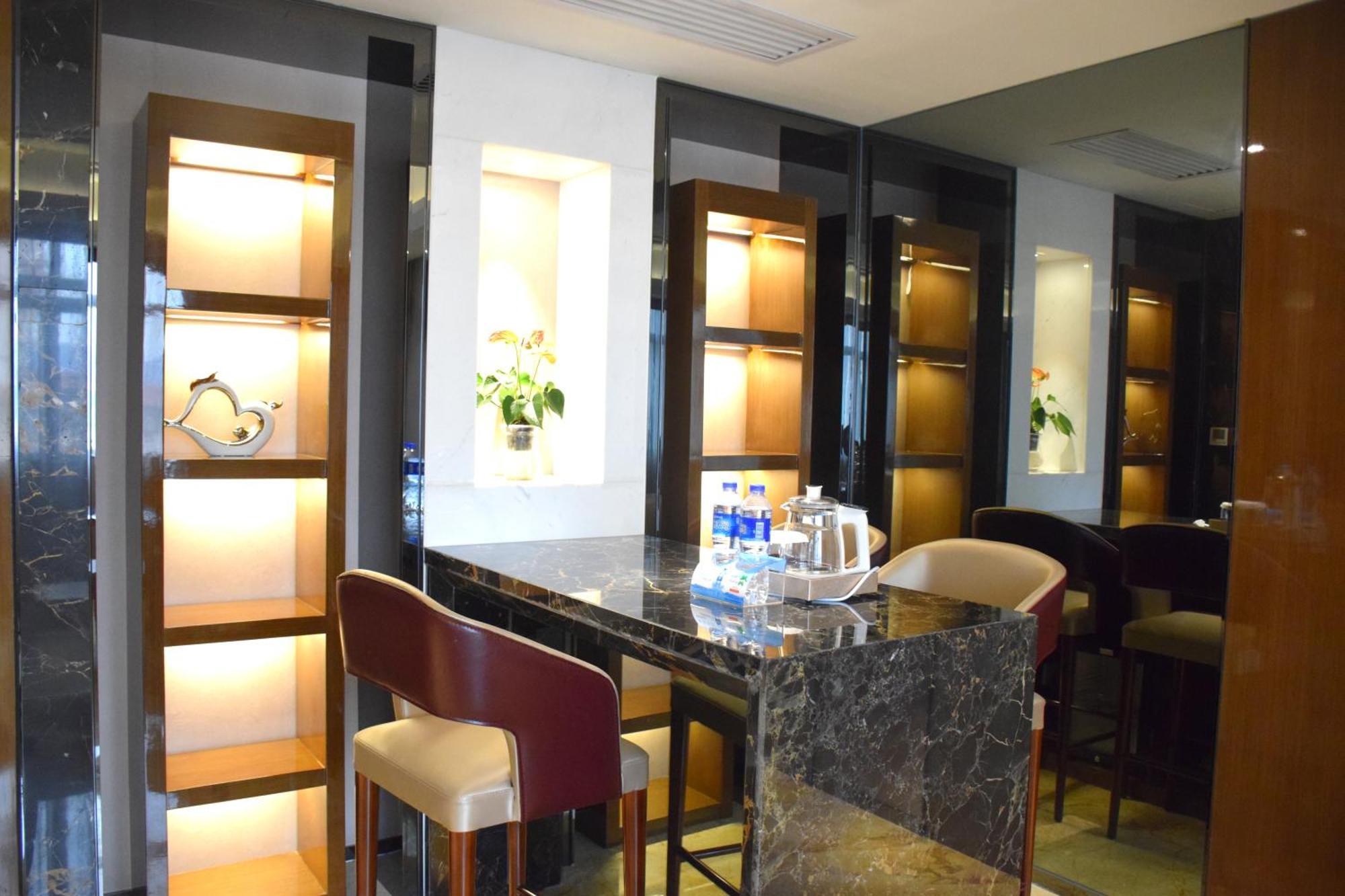 Ramada Foshan Hotel Eksteriør bilde