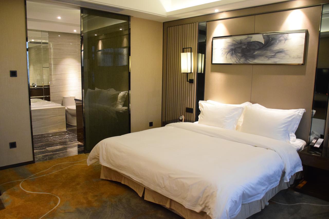 Ramada Foshan Hotel Eksteriør bilde