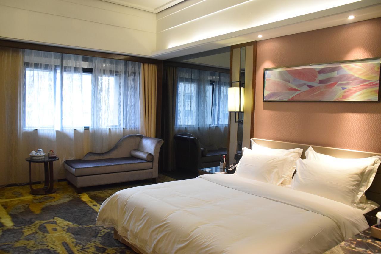 Ramada Foshan Hotel Eksteriør bilde