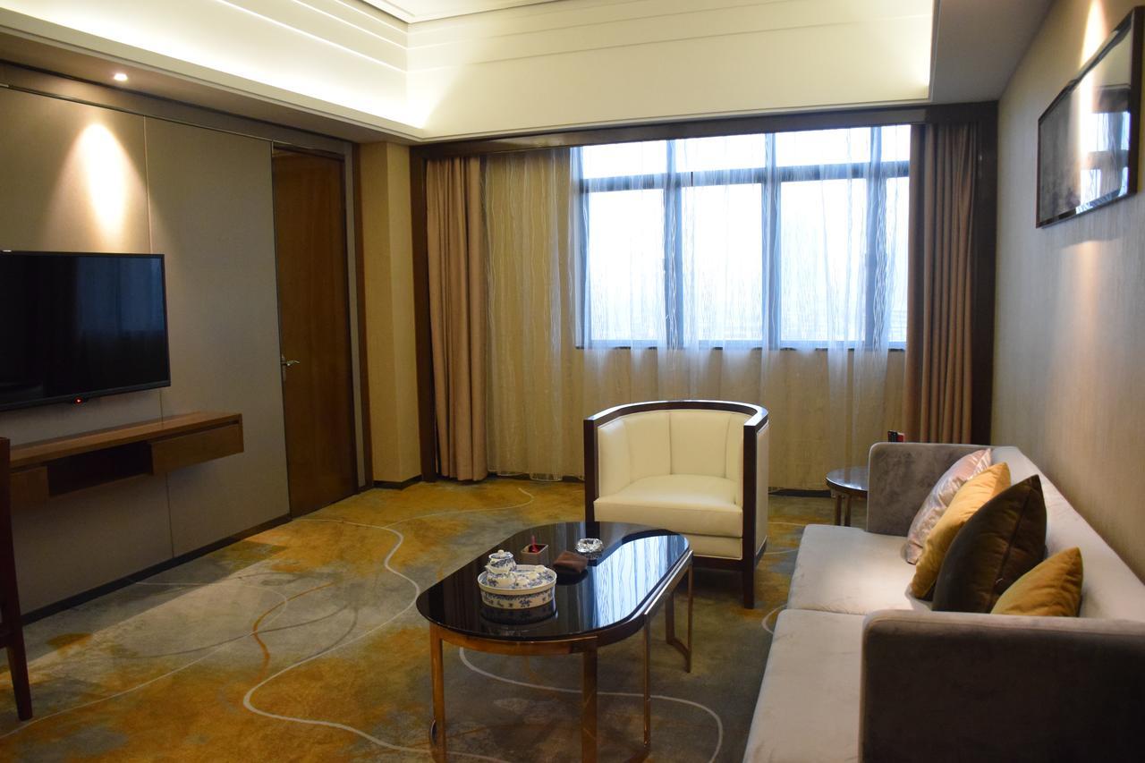 Ramada Foshan Hotel Eksteriør bilde