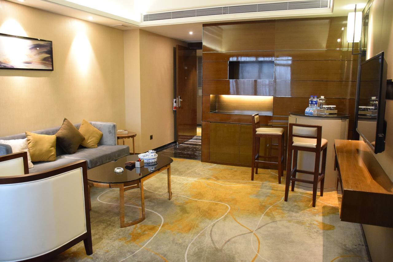 Ramada Foshan Hotel Eksteriør bilde